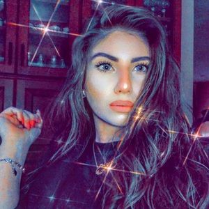 Meet your Posher, Mado